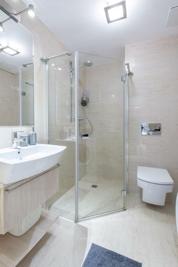 Kopernika8 Miro Apartment With Balcony And Ac Cracovia Exterior foto